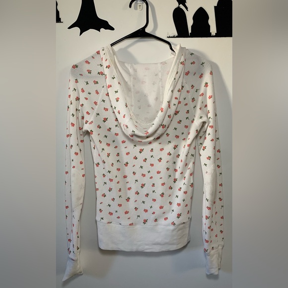 Aritzia Talula Flower Waffle Hoodie - Picture 3 of 7